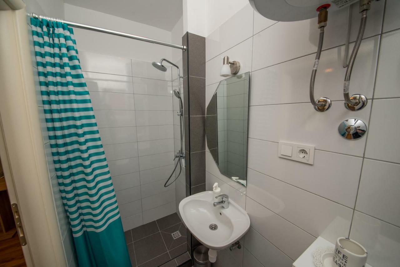 Apartment Prominac Zara Esterno foto