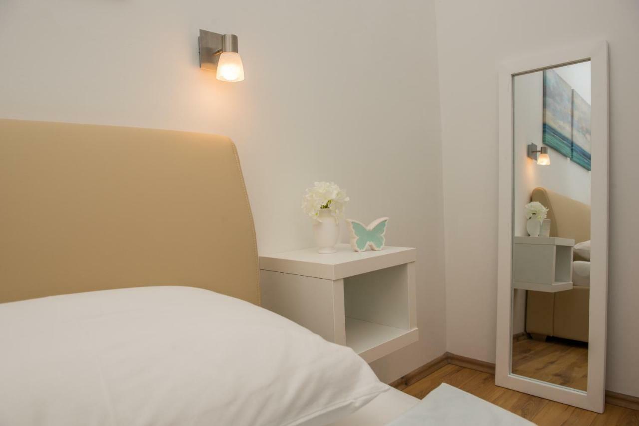 Apartment Prominac Zara Esterno foto